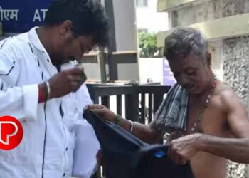 കറുപ്പ് ഷർട്ട് ധരിച്ചെത്തിയ യുവാവിനെ കലക്ടറേറ്റിൽ പ്രവേശിപ്പിച്ചില്ല ; കറുപ്പ് പ്രതിഷേധത്തിൻ്റെ പ്രതീകമാണെന്ന് പൊലീസ്