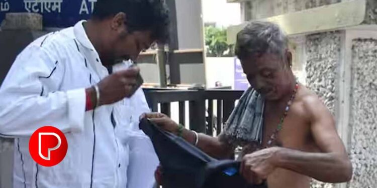 കറുപ്പ് ഷർട്ട് ധരിച്ചെത്തിയ യുവാവിനെ കലക്ടറേറ്റിൽ പ്രവേശിപ്പിച്ചില്ല ; കറുപ്പ് പ്രതിഷേധത്തിൻ്റെ പ്രതീകമാണെന്ന് പൊലീസ്