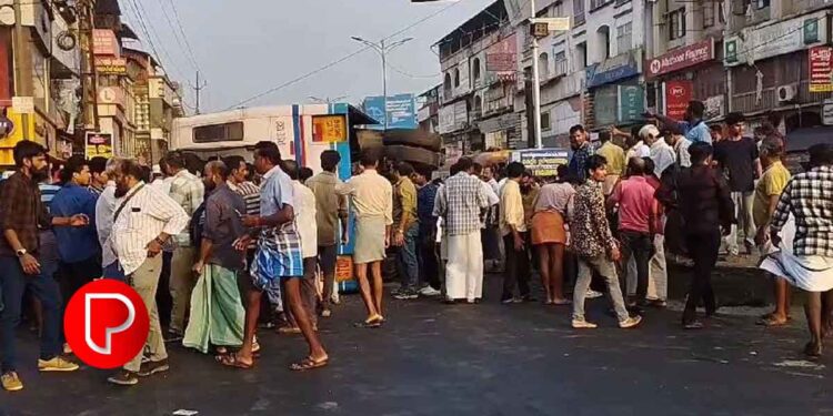 കൊണ്ടോട്ടിയിൽ കെ.എസ്.ആർ.ടി.സി. ബസ് മറിഞ്ഞ് അപകടം; നിരവധി പേർക്ക് പരിക്കേറ്റു