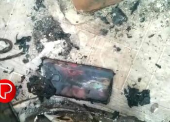 മൊബൈൽ അടുത്തുവെച്ച് ഉറങ്ങി, പിന്നീട് കേട്ടത് പൊട്ടിത്തെറി ശബ്ദം; ഒഴിവായത് വൻദുരന്തം