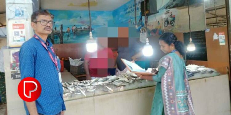 ചാത്തമംഗലം, കട്ടാങ്ങൽ, കമ്പനിമുക്ക്, കൂളിമാട് എന്നിവിടങ്ങളിൽ കടകളിൽ ആരോഗ്യ വിഭാഗം പരിശോധന നടത്തി; 3 സ്ഥാപനങ്ങളിൽ നിന്ന് പിഴയീടാക്കി; 2 സ്ഥാപനങ്ങൾക്ക് നോട്ടീസ്