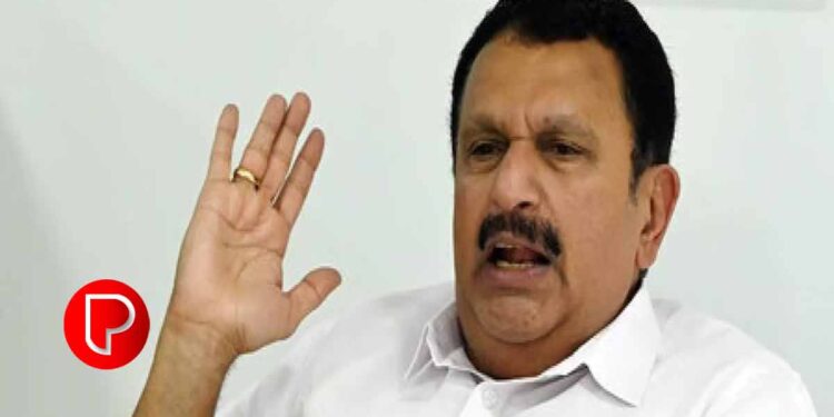 ഷാജിയെ ഒറ്റതിരിഞ്ഞു ആക്രമിക്കാൻ അനുവദിക്കില്ല ; കെ എം ഷാജിയെ പിന്തുണച്ച് കെ.മുരളീധരന്‍