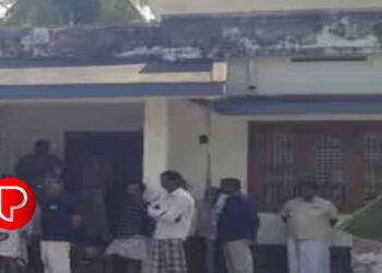 കോഴിക്കോട് പയ്യോളിയിൽ അച്ഛനും രണ്ടു മക്കളും മരിച്ച നിലയിൽ