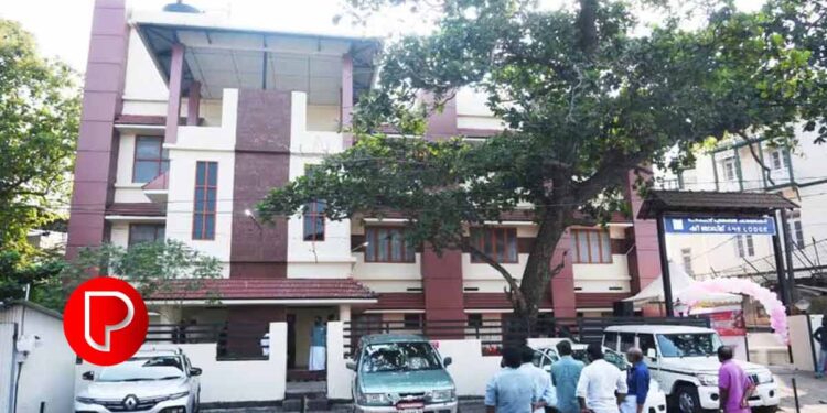 കുടുംബശ്രീ യൂണിറ്റുകളുടെ നടത്തിപ്പിൽ മിതമായ നിരക്കിൽ സുരക്ഷിത താമസവും ; കോഴിക്കോട്ട് ഷീ ലോഡ്ജും വനിതാ ഹോസ്റ്റലും പ്രവര്‍ത്തനം ആരംഭിച്ചു