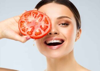 സൺ ടാൺ നീക്കം ചെയ്യാൻ തക്കാളി ഉപയോഗിക്കേണ്ടത്