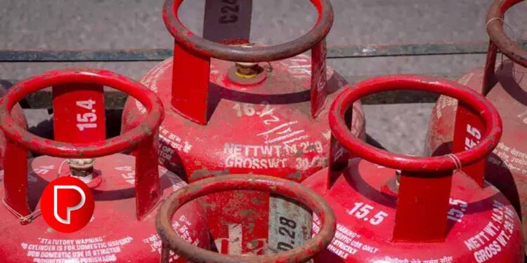 ഇലക്ഷൻ ഓഫർ! പാചക വാതക വില കുറച്ചു; സിലിണ്ടറിന് 100 രൂപ കുറച്ചു