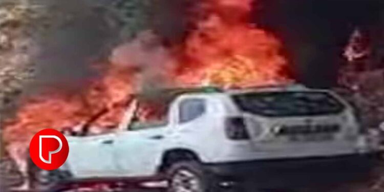 കോഴിക്കോട് വോട്ടു ചെയ്യാനിറങ്ങിയ കുടുംബം സഞ്ചരിച്ച കാറിന് തീപിടിച്ചു