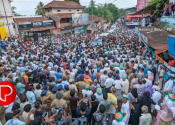 പാർട്ടി പതാകയില്ലാതെ ബത്തേരിയിൽ രാഹുൽ ഗാന്ധിയുടെ പ്രചരണം; ഇന്ത്യന്‍ തെരഞ്ഞെടുപ്പ് ചരിത്രത്തില്‍ അപൂർവ്വം