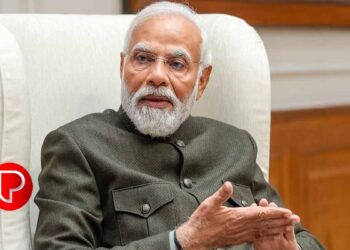 മോദിയുടെ വിദ്വേഷ പരാമർശം ; നോട്ടീസയച്ചു തെരഞ്ഞെടുപ്പ് കമ്മീഷൻ ; രാഹുലിനും നോട്ടീസ്