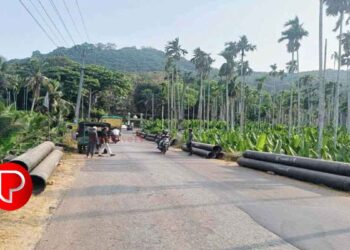 റോഡിനിരുവശവും ജല്‍ജീവന്‍ മിഷന്‍ പ്രവൃത്തിയുടെ കൂറ്റൻ പൈപ്പുകൾ; മലയോര റോഡുകൾ ഗതാഗതക്കുരുക്കിലായി