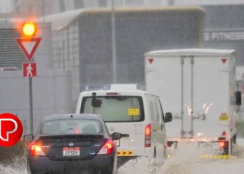 ദുബായിൽ കനത്ത മഴ ; അഞ്ച് നേരവും വീടുകളില്‍ പ്രാര്‍ത്ഥന നടത്താന്‍ ആവശ്യപ്പെട്ട് പള്ളികള്‍