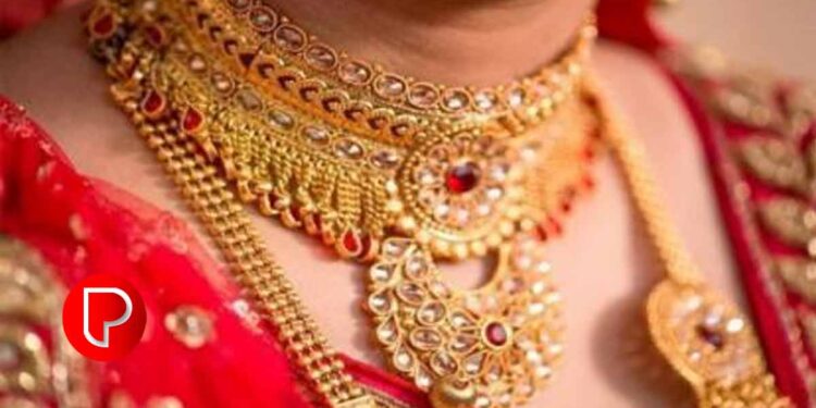 ചരിത്രത്തിലാദ്യമായി പവന് പൊന്നുംവില ; പവൻ പുതിയ റെക്കോര്‍ഡിലേക്ക്