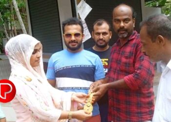 കളഞ്ഞു കിട്ടിയത് 8 പവൻ സ്വർണ്ണാഭരണം; ഉടമയ്ക്ക് തിരികെ നൽകി പാഴൂരിലെ ഓട്ടോ ഡ്രൈവർ മാതൃകയായി