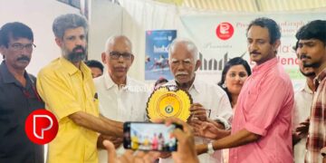 മികച്ച മാധ്യമ കൂട്ടായ്മയ്ക്കുള്ള അവാർഡ് മാവൂർ പ്രസ്സ് ക്ലബ്ബ് ഏറ്റുവാങ്ങി
