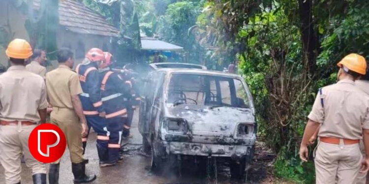 തൃശ്ശൂരിൽ ഓടിക്കൊണ്ടിരുന്ന ഒമ്നി വാൻ കത്തി നശിച്ചു ; തലനാരിഴയ്ക്ക് രക്ഷപ്പെട്ട് ഡ്രൈവർ