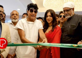 1 ലക്ഷം രൂപ വിവാഹസമ്മാനവുമായി ബോബി ചെമ്മണൂര്‍ ഇന്റർനാഷണൽ ജ്വല്ലേഴ്സിന്റെ മെഗാ ഷോറൂം അരയിടത്തുപാലത്ത്