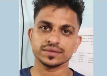 മകളുടെ നഗ്നചിത്രം പിതാവിന് അയച്ച്‌ നല്‍കി; ഭീഷണിപ്പെടുത്തി 10 ലക്ഷം രൂപ ആവശ്യപ്പെട്ടു; വിദേശത്തായിരുന്ന കോഴിക്കോട് കൈതപ്പൊയില്‍ സ്വദേശിയായ യുവാവ് അറസ്റ്റിൽ