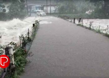 മലയോര മേഖലകളിൽ കനത്ത മഴ തുടരുന്നു; ചെമ്പുകടവ് പാലം വെള്ളത്തിനടിയിലായി