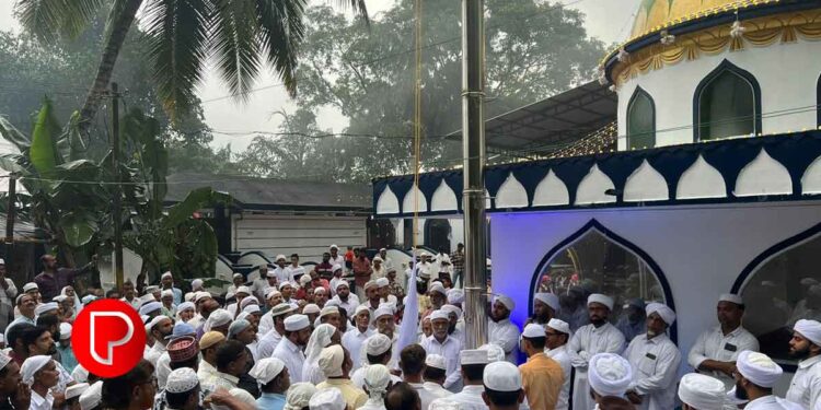 പതാക ഉയർന്നു; താത്തൂര്‍ ശുഹദാ മഖാം ഉറൂസിന് തുടക്കമായി