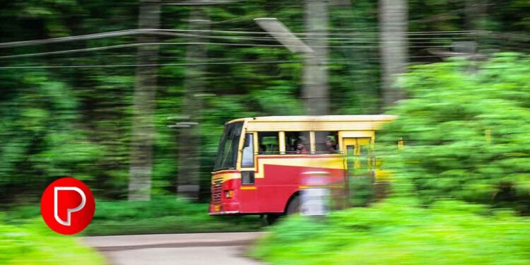 താമരശ്ശേരി കഴിഞ്ഞാൽ പിന്നെ നിർത്തുക അരീക്കോട്ട്; കെഎസ്ആർടിസി ദീർഘദൂര ബസുകൾ മുക്കം നിർത്താതെ ഓടുന്നു; യാത്രക്കാർ ദുരിതത്തിൽ