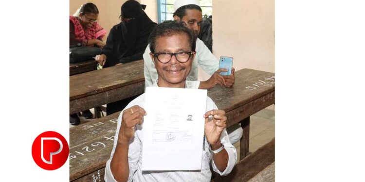 അറുപത്തിയെട്ടാം വയസിൽ ഏഴാംക്ലാസ് തുല്യത പരീക്ഷയെഴുതി നടൻ ഇന്ദ്രൻസ്‌