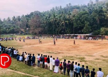 വിദ്യാഭ്യാസ ഉപഡയറക്ടറുടെ ഇടപെടൽ; തിരുവമ്പാടിയിലെ അടച്ചുപൂട്ടിയ സ്കൂൾ മൈതാനം തുറന്നേക്കും