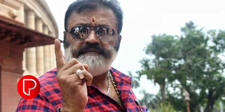 മാധ്യമപ്രവർത്തകരോടും പൊതുജനങ്ങളോടും മാപ്പ് പറയണം ; സുരേഷ് ഗോപിക്കെതിരെ എഐവൈഎഫ്