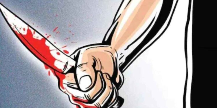 കൊച്ചിയിൽ ഓടിക്കൊണ്ടിരുന്ന ബസിനകത്ത് കണ്ടക്‌ടറെ കുത്തിക്കൊലപ്പെടുത്തി