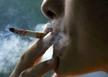 ശ്വാസകോശ ക്യാൻസർ ശരീരം കാണിക്കുന്ന ലക്ഷണങ്ങൾ അറിയാം