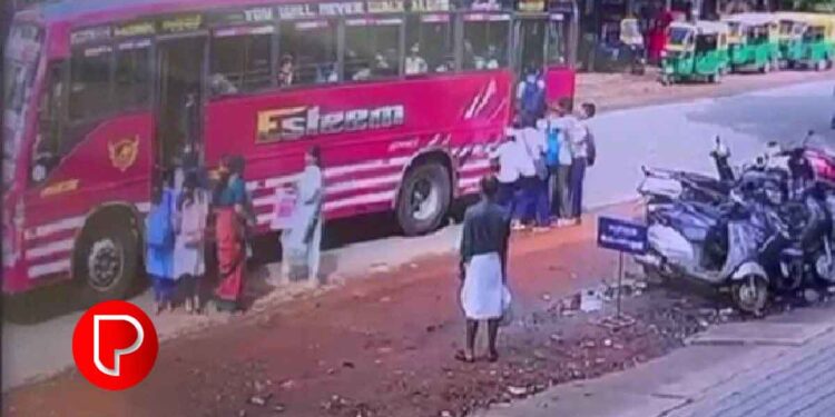 കോഴിക്കോട് ബസില്‍ നിന്നും തെറിച്ചുവീണ വിദ്യാര്‍ത്ഥി അത്ഭുതകരമായി രക്ഷപെട്ടു