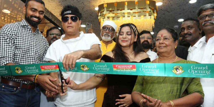 ബോബി ചെമ്മണൂര്‍ ഇന്റര്‍നാഷണല്‍ ജ്വല്ലേഴ്സിന്റെ ചേര്‍ത്തല ഷോറൂം  ഉദ്ഘാടനം ചെയ്തു