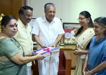 ഹേമ കമ്മിറ്റി റിപ്പോര്‍ട്ട് : വനിത ജഡ്ജിമാരടങ്ങുന്ന പ്രത്യേക ബെഞ്ച് രൂപീകരിച്ച് ഹൈക്കോടതി