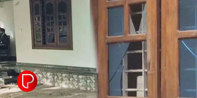 ബാലുശ്ശേരിയില്‍ വീടിന് നേരെ സ്‌ഫോടക വസ്തു എറിഞ്ഞു; ജനല്‍ചില്ല് തകര്‍ന്നു