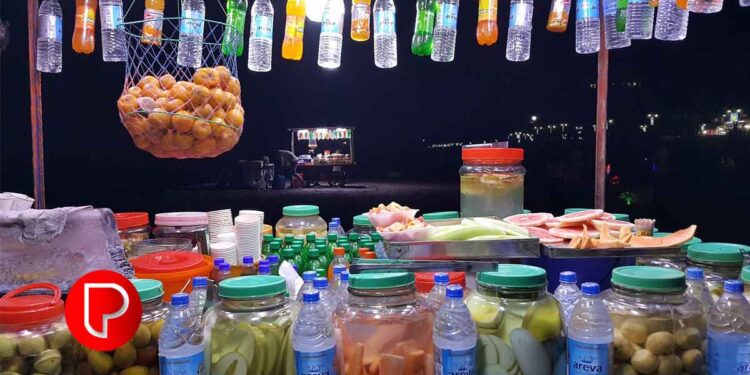 ഉപ്പിലിട്ടതു കഴിച്ച വട്ടോളി സ്വദേശിയായ കുട്ടിക്കു വായില് പൊള്ളലേറ്റു; പിന്നില് ആസിഡും ബാറ്ററിവെള്ളവും?