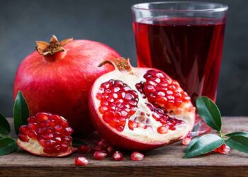 യുവത്വം നിലനിർത്തുന്നതിന് സഹായിക്കുന്ന ഭക്ഷണങ്ങൾ ഏതൊക്കെ