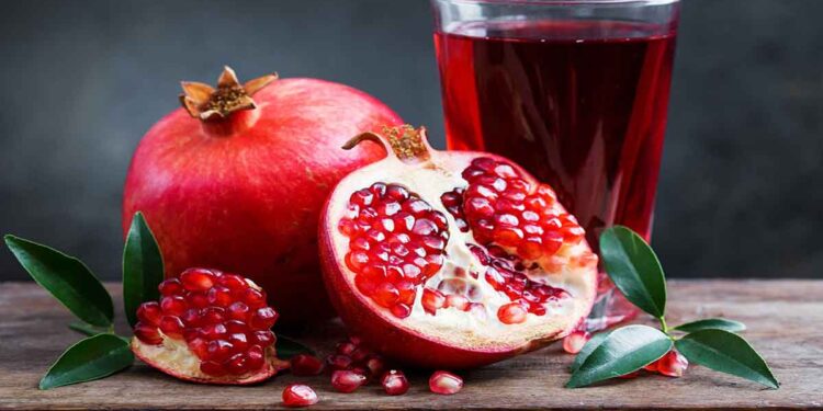 യുവത്വം നിലനിർത്തുന്നതിന് സഹായിക്കുന്ന ഭക്ഷണങ്ങൾ ഏതൊക്കെ