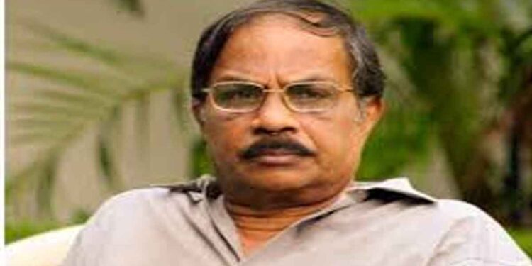 എംടി വാസുദേവൻ നായരുടെ വീട്ടിൽ മോഷണം ; ഡയമണ്ടും മരതകവും പതിച്ച ആഭരണങ്ങൾ ഉൾപ്പെടെ 26 പവൻ നഷ്ടം