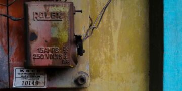 നടുവട്ടത്ത് നിർമ്മാണത്തിലിരുന്ന വീടിന്റെ ഗേറ്റ് മോഷ്ടിച്ച രണ്ടംഗ സംഘം പൊലീസ് പിടിയിൽ