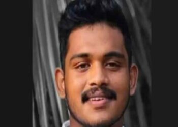 കോഴിക്കോട് കെഎസ്ആര്‍ടിസി ബസ് ബൈക്കില്‍ ഇടിച്ച്  നഴ്‌സിംഗ് വിദ്യാര്‍ത്ഥി മരിച്ചു.