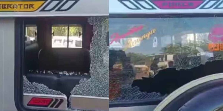 ചേവായൂരിൽ ബാങ്ക് തെര‍ഞ്ഞെടുപ്പിനിടെ സംഘർഷം ; കോവൂരിൽ വാഹനങ്ങൾക്ക് നേരെ അക്രമം