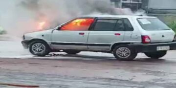 വടകരയിൽ ഓടിക്കൊണ്ടിരുന്ന കാറിന് തീപിടിച്ചു ; ഓടിച്ചിരുന്നയാൾ രക്ഷപ്പെട്ടത് തലനാരിഴക്ക്