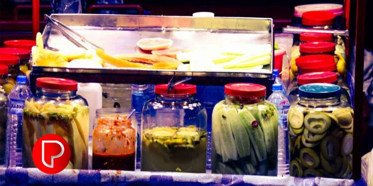 റമദാനില്‍ രാത്രികാലങ്ങളില്‍ ഉപ്പിലിട്ടതടക്കമുള്ള ഭക്ഷ്യവസ്തുക്കളുടെ അനധികൃത വില്‍പന; കൊടുവള്ളി നഗരസഭയുടെ വിലക്ക്