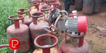 കൂരാച്ചുണ്ടിൽ വാടക വീട്ടിൽ അനധികൃതമായി സൂക്ഷിച്ച ഗ്യാസ് സിലിണ്ടർ ശേഖരം പിടികൂടി