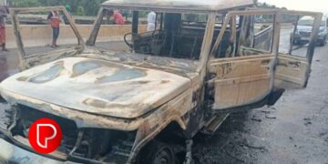 പയ്യോളിയിൽ ബൊലേറോ പിക്കപ്പ് വാനിന് തീപിടിച്ച്‌ കത്തിനശിച്ചു; അപകടത്തില്‍പ്പെട്ടത് കെ.എസ്.ഇ.ബിയുടെ കരാർ പ്രകാരമുള്ള വാഹനം