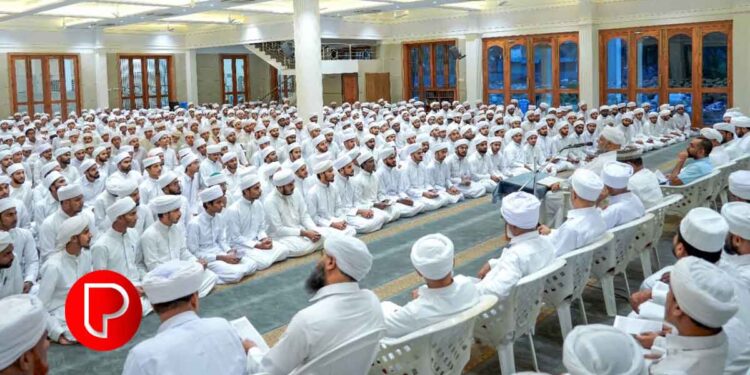 ഖലീല്‍ ബുഖാരി തങ്ങള്‍ക്ക് ഹജ്ജ് യാത്രയയപ്പ് നല്‍കി