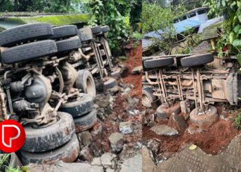 കനത്ത മഴ; മാവൂരില്‍ റോഡിന്റെ അരിക് ഇടിഞ്ഞ് ലോറി മറിഞ്ഞു; ആർക്കും പരിക്കില്ല