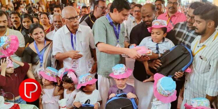 കേരളത്തില്‍ നടപ്പാക്കുന്നത് മാനവികതയും പൗരബോധവും ഉയര്‍ത്തിപ്പിടിക്കുന്ന പാഠ്യപദ്ധതി -മന്ത്രി പി എ മുഹമ്മദ് റിയാസ്; ജില്ലാതല പ്രവേശനോത്സവം പെരിങ്ങൊളം ഗവ. ഹയര്‍ സെക്കന്‍ഡറി സ്‌കൂളില്‍ നടന്നു