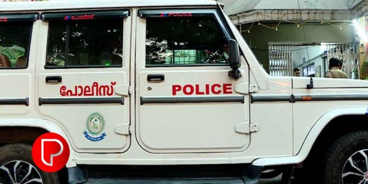 മരഞ്ചാട്ടിയില്‍ പത്രക്കെട്ടുകളും മാസികകളും മോഷണം പോയി