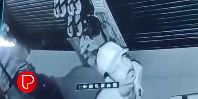 മാവൂരിൽ മോഷണ പരമ്പര; സി സി ടി വി ദൃശ്യങ്ങൾ പുറത്ത്; പൊലീസ് അന്വേഷണം ആരംഭിച്ചു