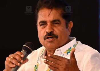 ഇരട്ടവോട്ട് :രാഹുൽ ഗാന്ധി നടത്തുന്ന പോരാട്ടം 6 വർഷം മുൻപേ നടത്തിഅടൂർ പ്രകാശ്